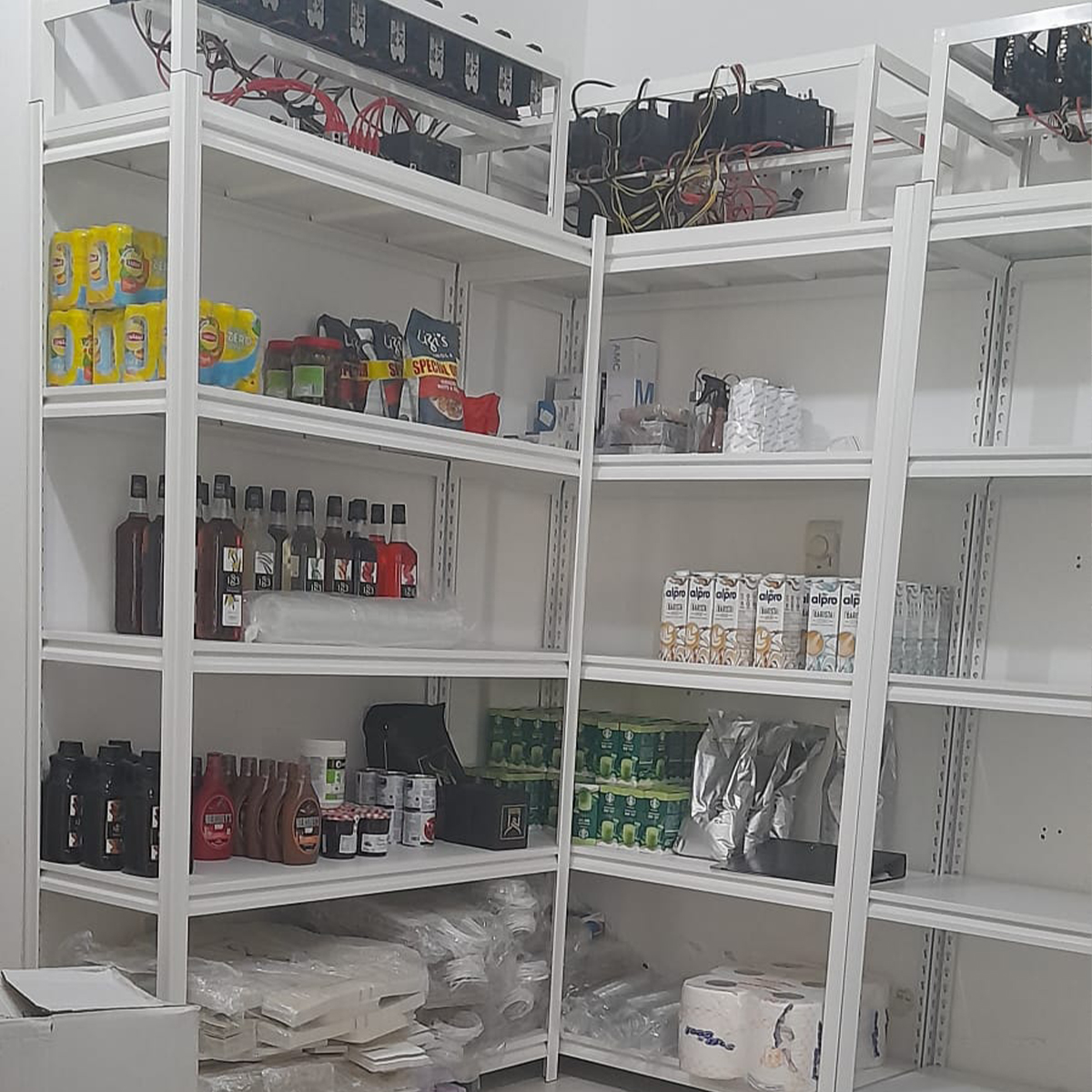 boltless shelves